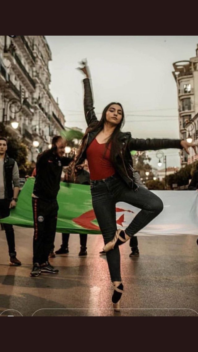 1Mahelle's tweet photo. #Algeria#woman#freedom https://t.co/nGxSMQf4ZW