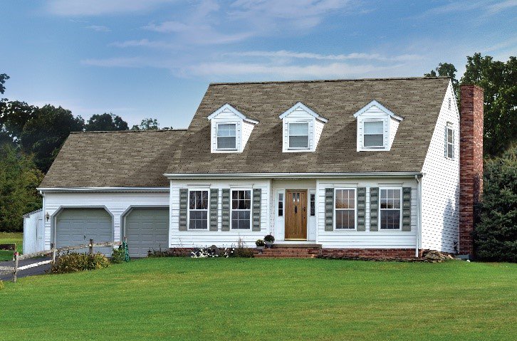 KellyFradet's tweet image. Love #CapeCodStyle? Create 4 distinct #CapeCodStyleHomes with the FREE #KellyFradet guide: ow.ly/UGVJ50jpMON