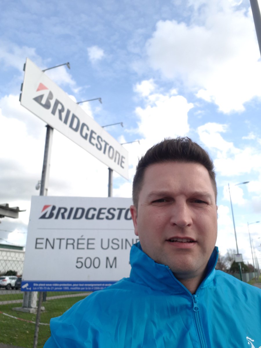 sebDLF62's tweet photo. Opération @DLF_Officiel à #bridegestone @VilleBethune,
Bras de fer entre la direction et le personnel.
Le site est le plus cher du groupe. On demande aux ouvriers de changer de cycle de travail ce qui reviendra à travailler 11j sans être payé/an. https://t.co/S06PGbGMU0