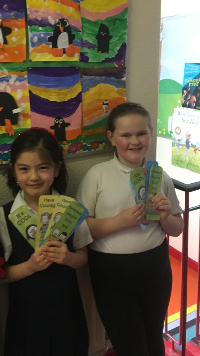 st_infants's tweet photo. Our pupils having fun today making bookmarks which will be given out as part of Pay it Forward Limerick’s Kindness Festival. Thanks to Aoife for all her hard work! @PIF_Limerick #kindnessflag#payitforward https://t.co/Ub7PBpUQqt