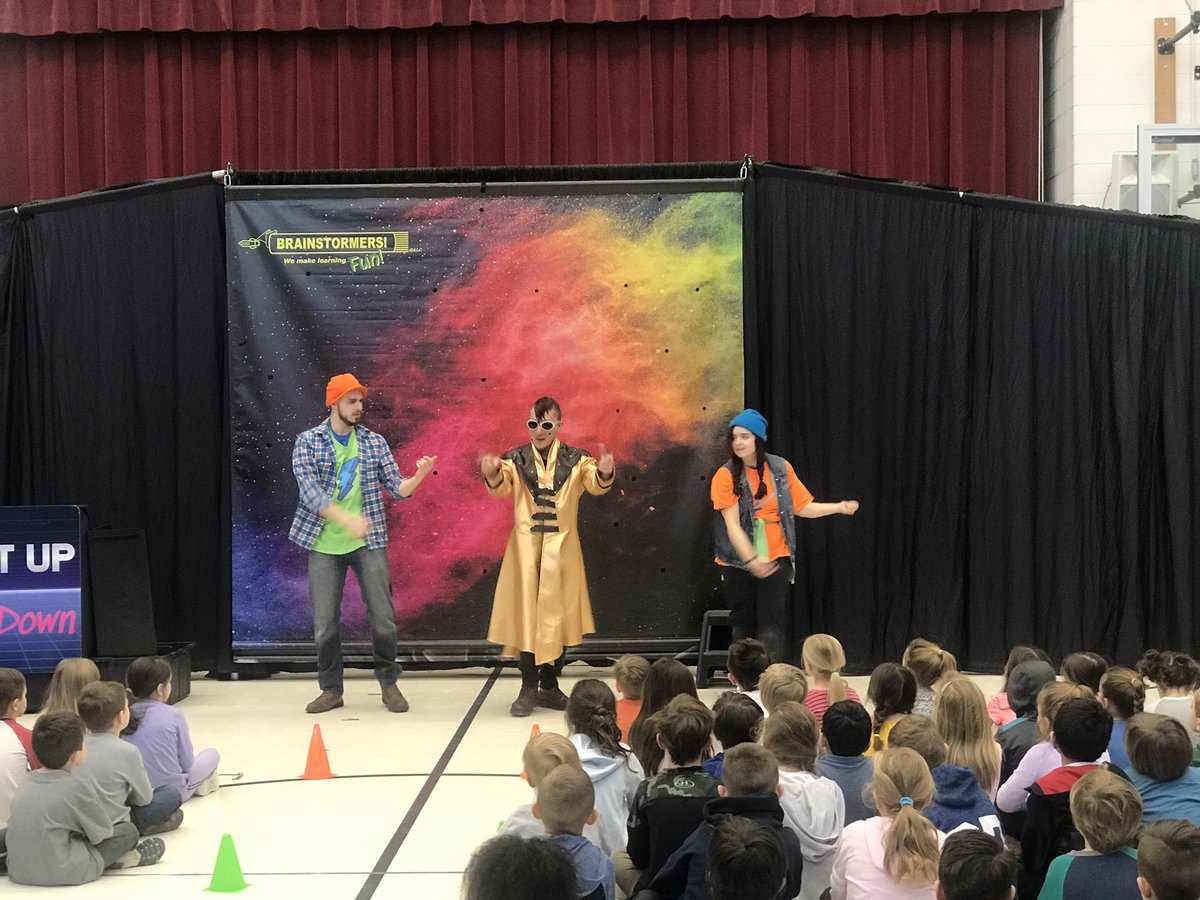 Pembroke students get motivated to write with #Brainstormers!  We look forward to their next visit when they will perform a few of our students’ stories!! <a href="/BirminghamPS/">Birmingham Schools</a> <a href="/PembrokeElemen1/">Pembroke Elementary</a> <a href="/lynnerkeller/">Lynne Keller</a> @PembrokeReads