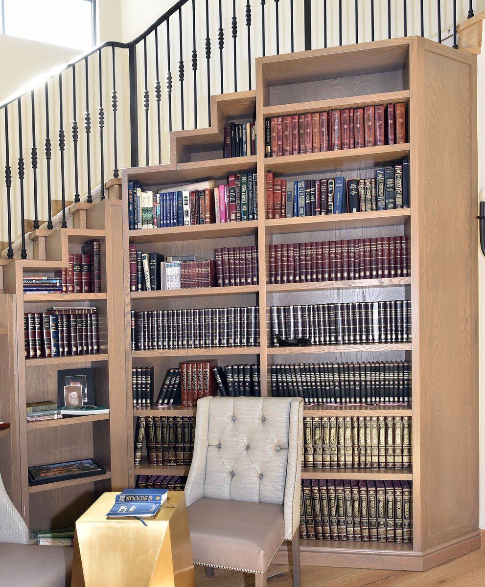 vvfurnitured's tweet image. Guess what? We don’t just design kitchens. We also design bathrooms and other projects! Have a look:👇👇 bit.ly/2AsLmKD
.
.
.
#customkitchendesigns #bathroomdesign #remodel #transformation #interiordesign #minimaldecor #bathtime #bathlovers #selfcare