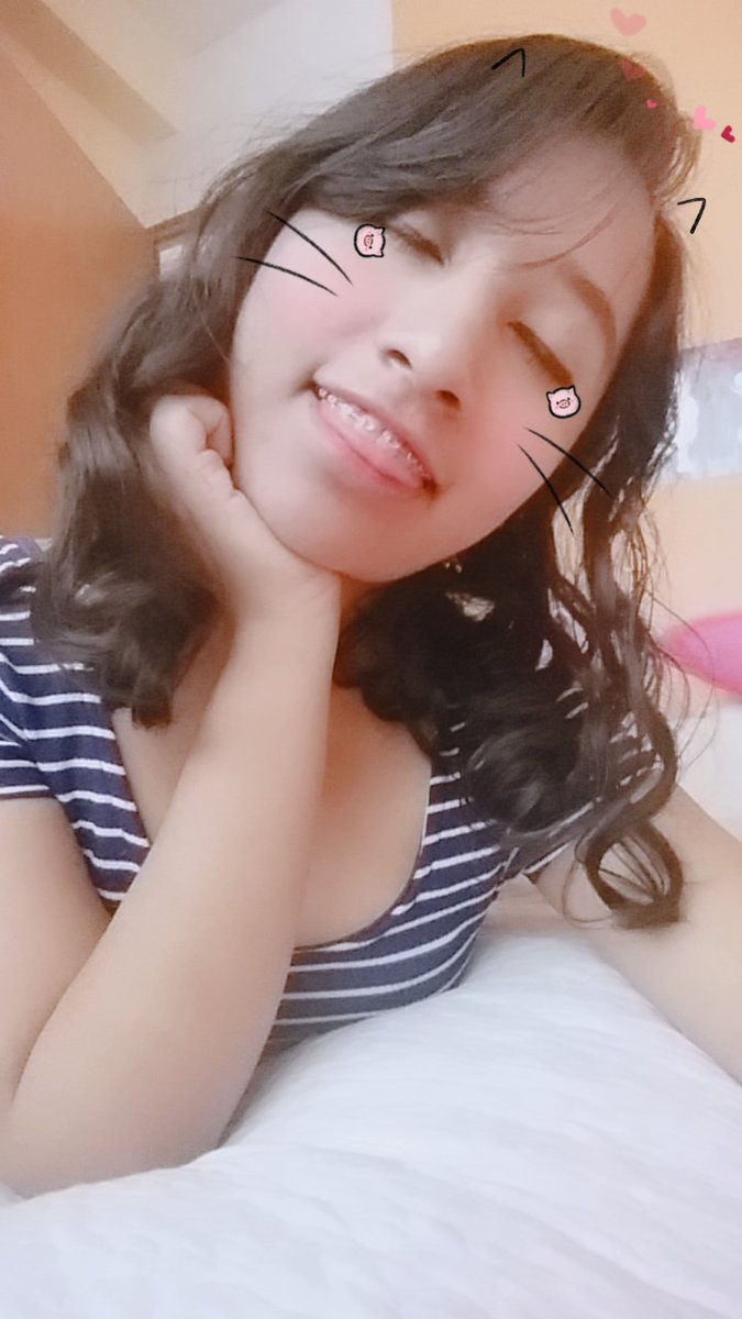 Estoy haciendo directo todos los días en mi página de Facebook, a partir de las 6 pm (hora del centro de México)
Por si les gustaría verlo y apoyarme:
facebook.com/lizzpinkpagina/

Ya he transmitido: Free Fire, Braw Stars, Clash Royale y espero que más juegos pronto^-^) ♡♡♡