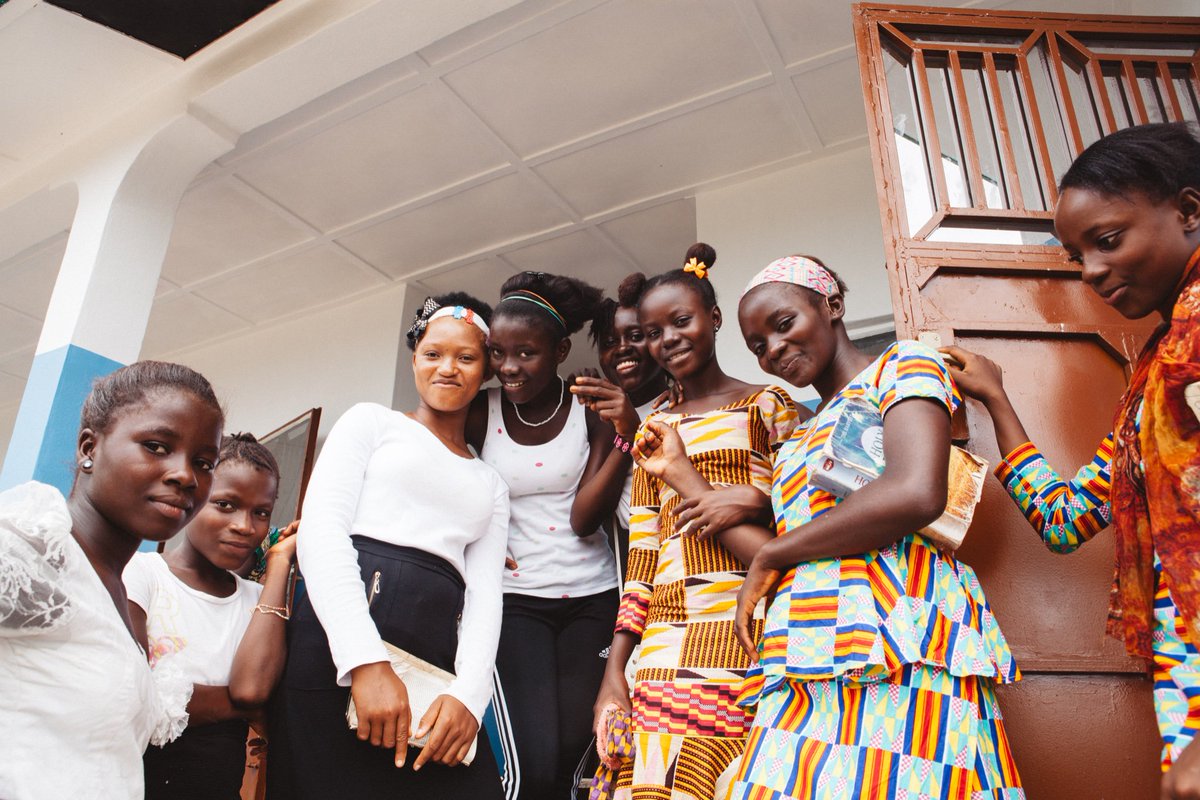 letthemLOL's tweet photo. Thank you women of #letthemlol, for standing together to inspire us, keep us going, and give each younger generation a snapshot of something greater - stronger - to dream for. Let’s keep going! #iwd2019 #empoweredwomen #letthemlol https://t.co/2b90260wc7
