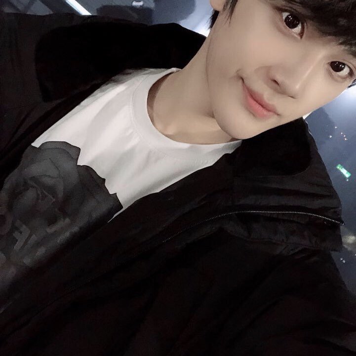 yonghee39's tweet image. #HAPPY_JUHAKNYEON_DAY 
#해피_주학년_데이 

사랑하는 울 항년