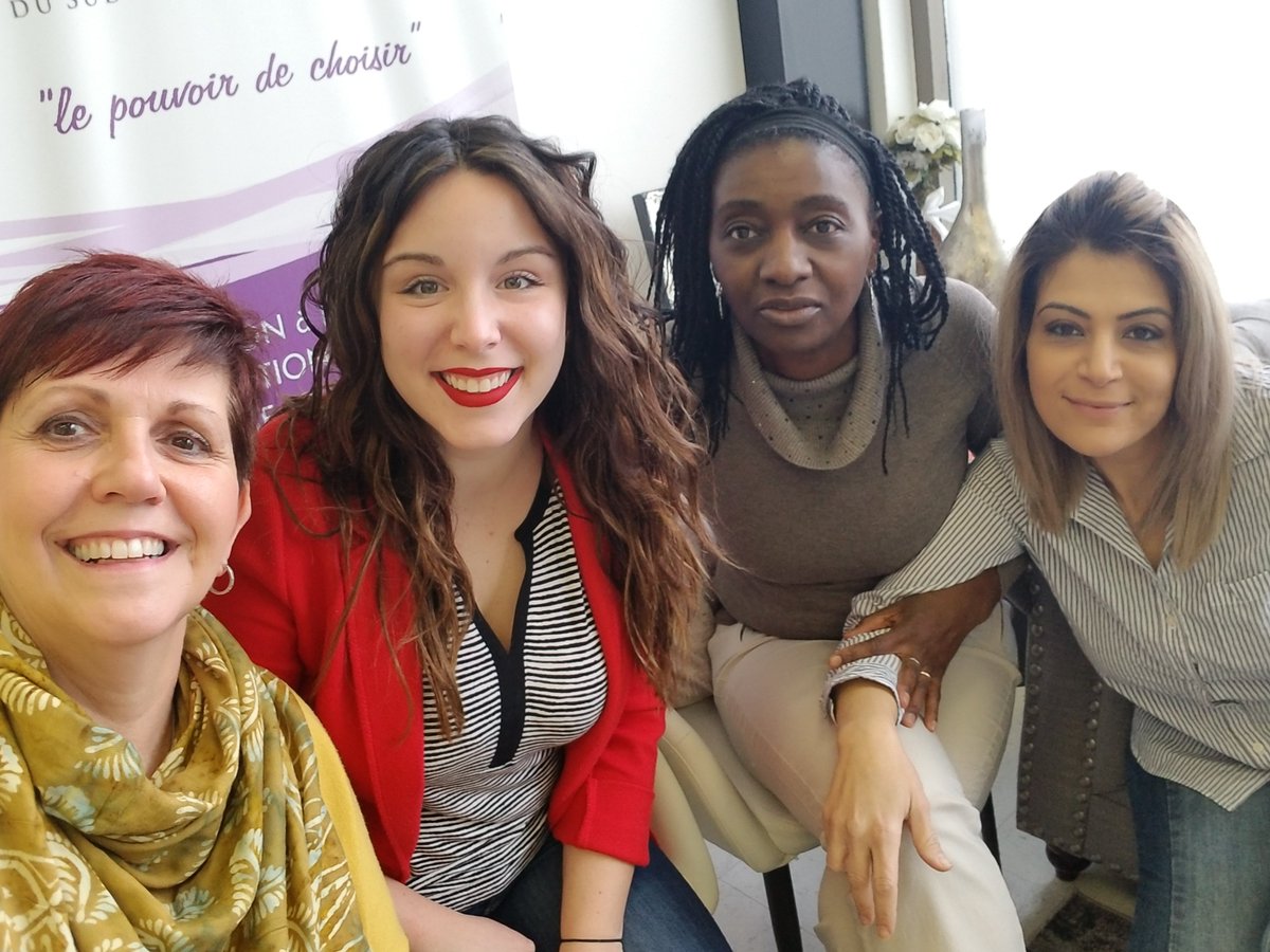 cpapineau22's tweet photo. On célèbre la Journée internationale de la femme avec @ReseauFemmesSOO Merci de nous accueillir! @Cscp_CI @CscProvidence #JIDF2019 @ClifWeck https://t.co/HXr96bk3j6