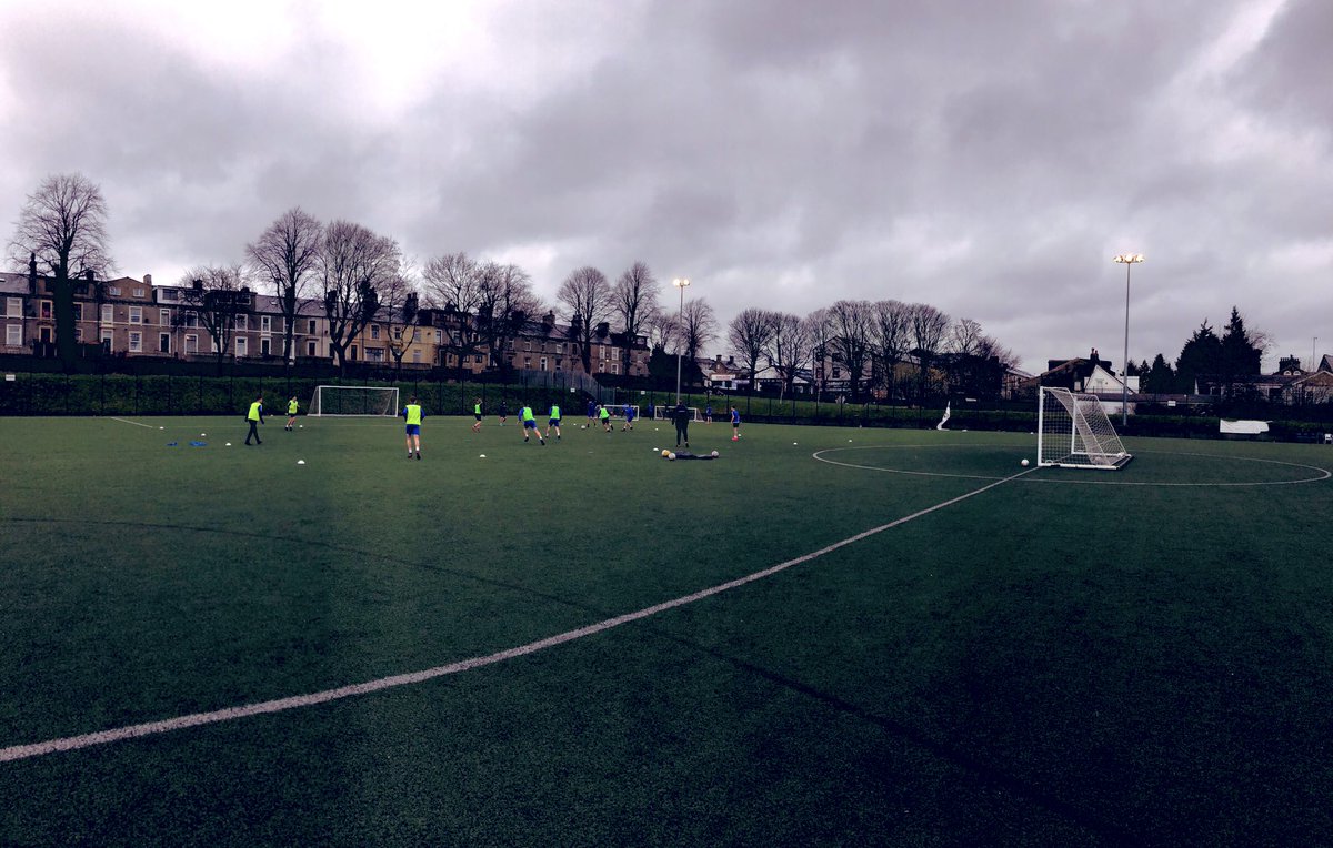 InspireSFCentre's tweet image. Our @FCHTOnline Centre of Excellence training hard on a wet Friday afternoon. 

If you’re interested in being a part of this from September 2019 contact mikejeffries@fchalifaxtown.com for more details.

#nextgen #grassrootshub