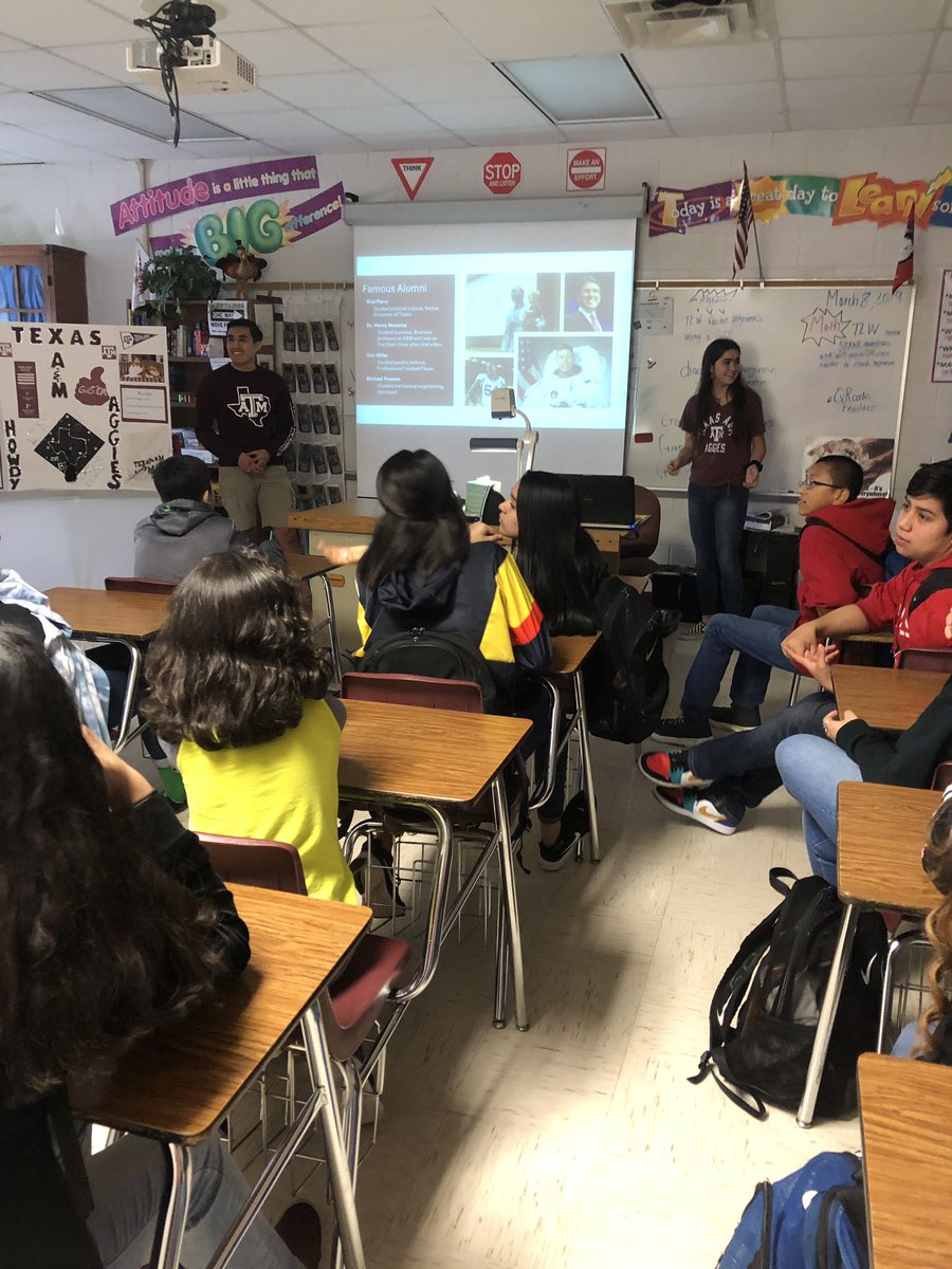 College day - our eight graders learning about why these seniors have selected their University. Great way to motivate our students and to keep them focused on the end goal. Thank you Harlingen High. #champsforchildren #collegeday <a href="/ArelyRTamez/">Arely R. Tamez</a> @HcisdVernonMS