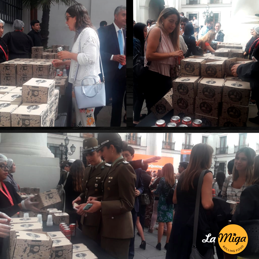 _LaMiga's tweet photo. En el marco de la celebración oficial del Día Internacional de la Mujer, llevado a cabo en el Palacio de la Moneda, la Miga se hizo presente para ofrecer a los más de 500 invitados lo mejor de sus sándwiches. Felicitamos a todas las mujeres de Chile en su día!!
#FelizDiaDeLaMujer https://t.co/i2FLOX2wmq