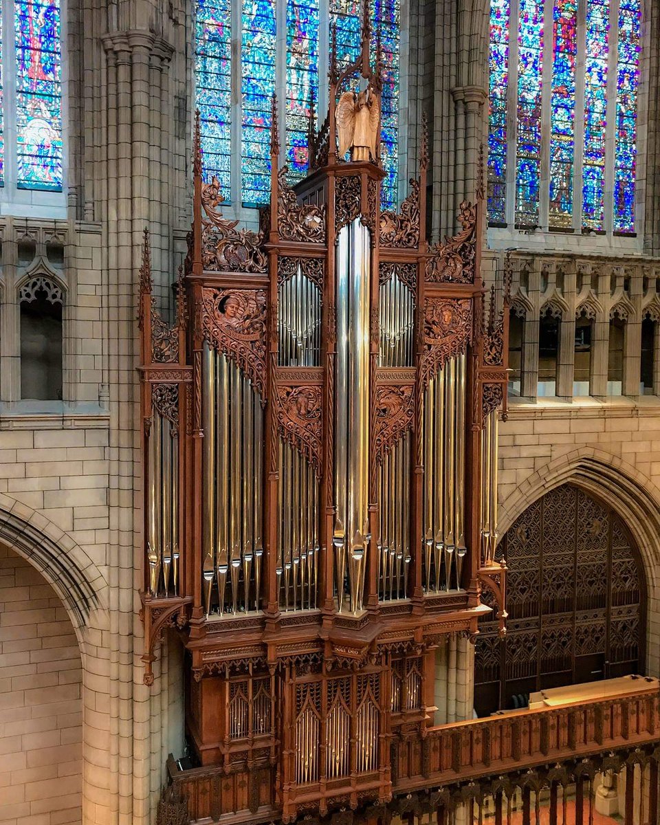 ChoirSchoolNYC's tweet photo. Come join us on Sunday, March 10th for our Lenten Series featuring our Choir School family! The Reverend Geoff Simpson ’78, Associate Rector at Saint Thomas Church, Houston, will preach at Evensong.  Virginia Bolena will perform at the 5:15 Organ Recital.  #ChoirSchool100 https://t.co/pzugGcbxiP