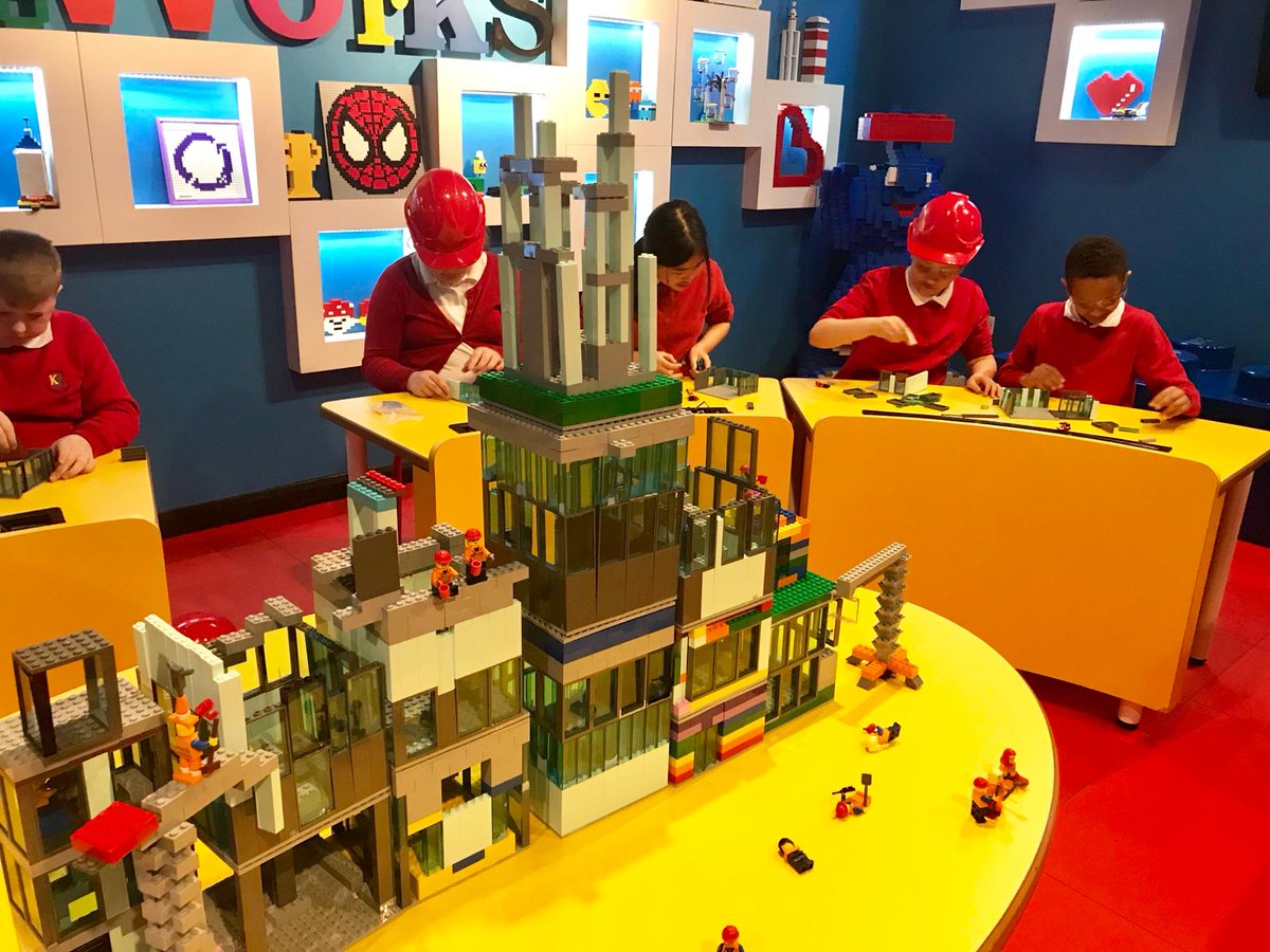 To celebrate #InternationalWomensDay, Kingsway Primary School’s Year 6 class came along to help us install an EPIC #BalanceForBetter scene in Mini Land. They did an awesome job and we are super excited to share the finished project with you. Check out the before and after photos!