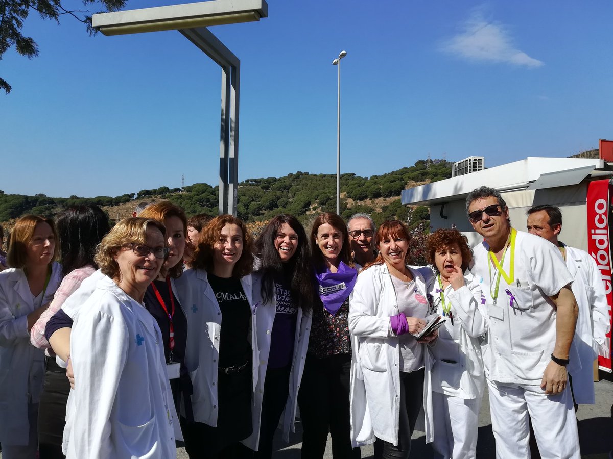 Treballadors de  l'HUGiP ens concentrem #8M2019 Seguirem lluitant. Ni millors ni pitjors, IGUALS.