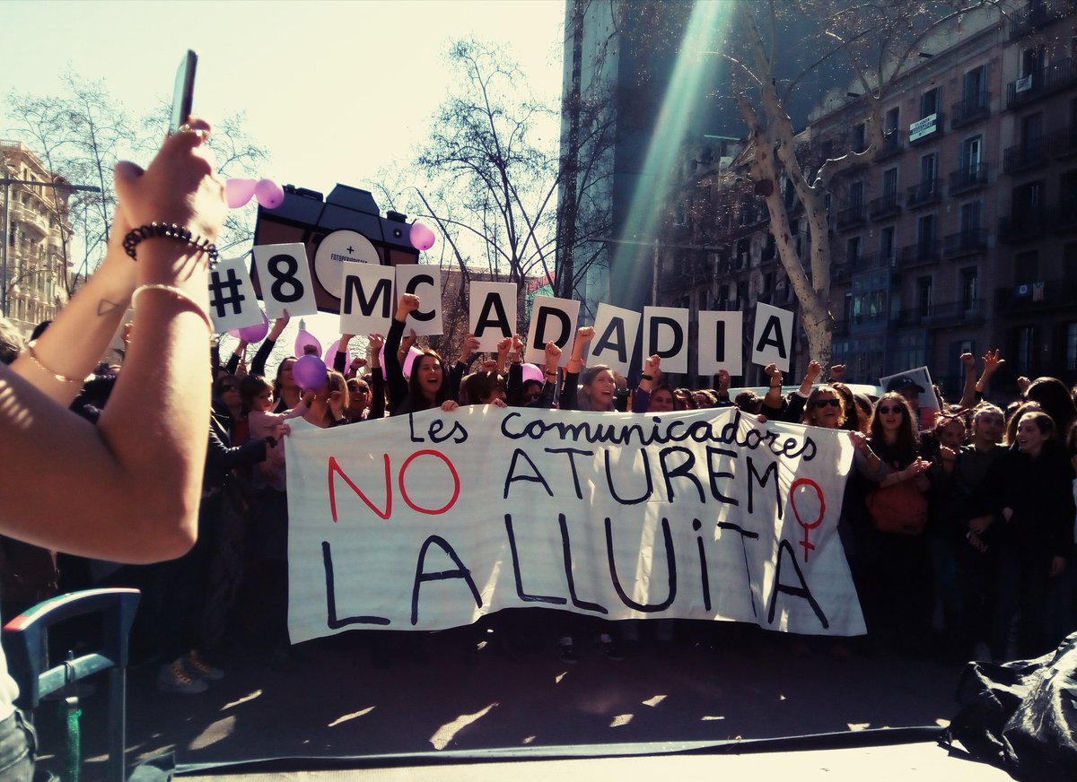 Les comunicadores no aturem la lluita! Concentració professionals de la comunicació #8M #diadeladona #perdiodistasparamos