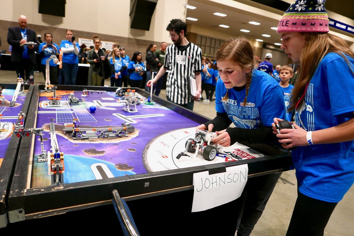kslosh's tweet photo. In first GeekWire Robotics Cup, school kids engineer a spirited and inspiring competition | #GWBash @first_wa https://t.co/P1KBzJgNJT https://t.co/rqsPWvXS6p
