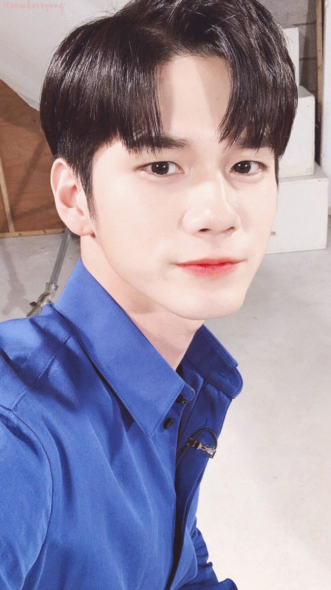 strawberryong_'s tweet photo. 사랑해 ㅠㅠ ❤❤
#옹성우 
 #ONGSEONGWU https://t.co/zOiUKHaqF8