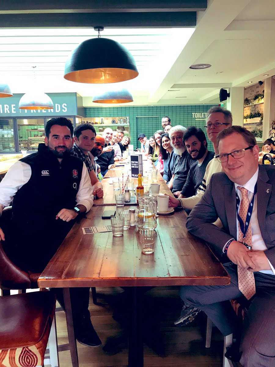 AlexJouanneau's tweet photo. Great lunch with a great team @SII_UK cheers! https://t.co/ybDH2bS7Yb