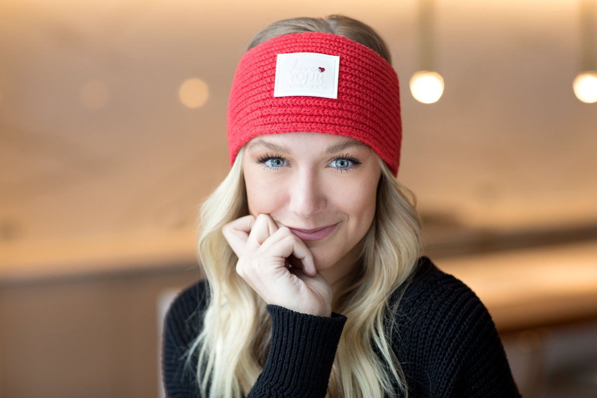 LoveYourMelon's tweet photo. A little sparkle never hurt! These exclusive headbands feature a beautiful red Swarovski Crystal Heart in the patch. BOGO ends tonight at 11:59PM CT. Check out the link in the bio for more info on our Buy One, Get One promotion.
#LoveYourMelon #BOGODay #JoinTheStory #Swarovski https://t.co/2PLVUMVsXS