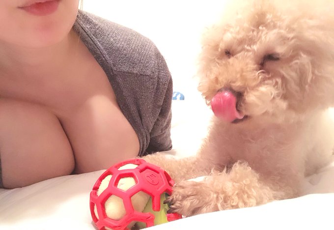 👅 https://t.co/ynFnR5LpjG