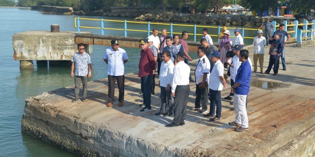 Plt Gubernur Aceh, Nova Iriansyah bersama Kepala Dinas Perhubungan, dan sejumlah pimpinan SKPA melakukan kunjungan kerja ke Kabupaten Singkil, sejak Selasa (6/3). #seputaraceh