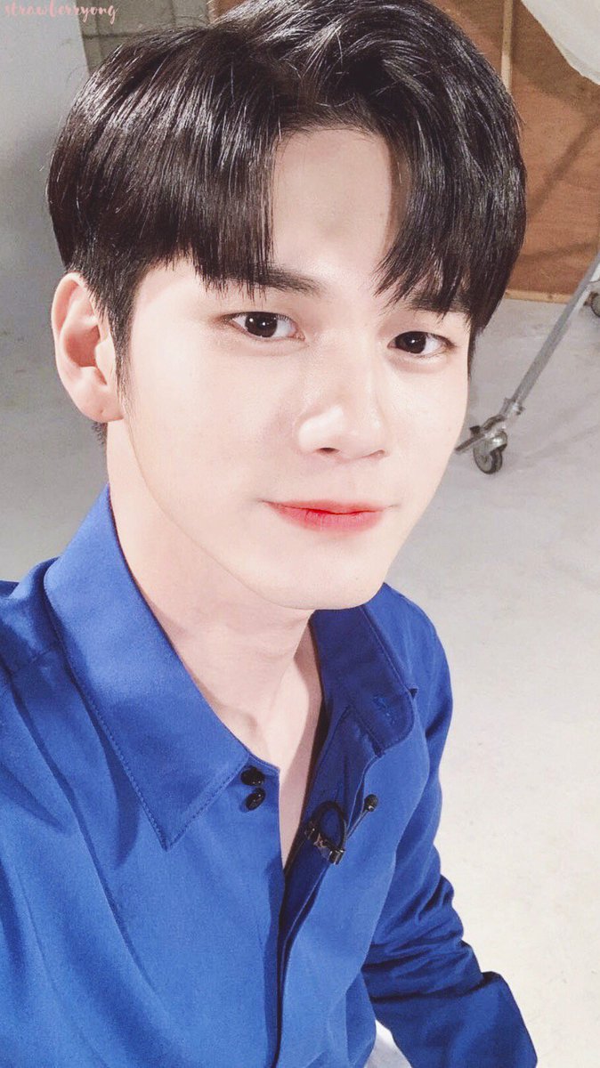 strawberryong_'s tweet photo. #옹성우 #OngSeongWu 💕 https://t.co/pMIFSzjOYg