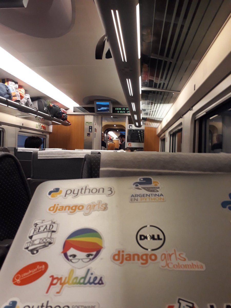 argenpython's tweet image. Nuestra copiloto @EllaQuimica, ya se encuentra rumbo a Córdoba para participar como guía en el @DjangoGirlsODB

#DíaDeLaMujer #InternationalWomensDay 
#djangogirls