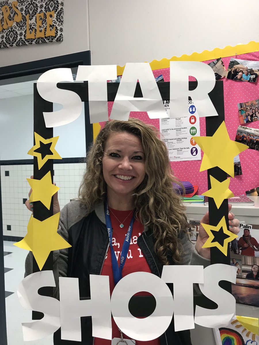 JustCTate's tweet photo. The March ESL Teacher of the Month is English I Teacher, Mrs. Lee! She’s a Tennessee girl & attended Bryan College in Dayton, TX for undergrad. She earned her Masters from SWBTS. She’s a Mom and is the First Lady at The Church on Masters Road. Way to go!! #hokahey #SIRocks https://t.co/HpspU1fGsC