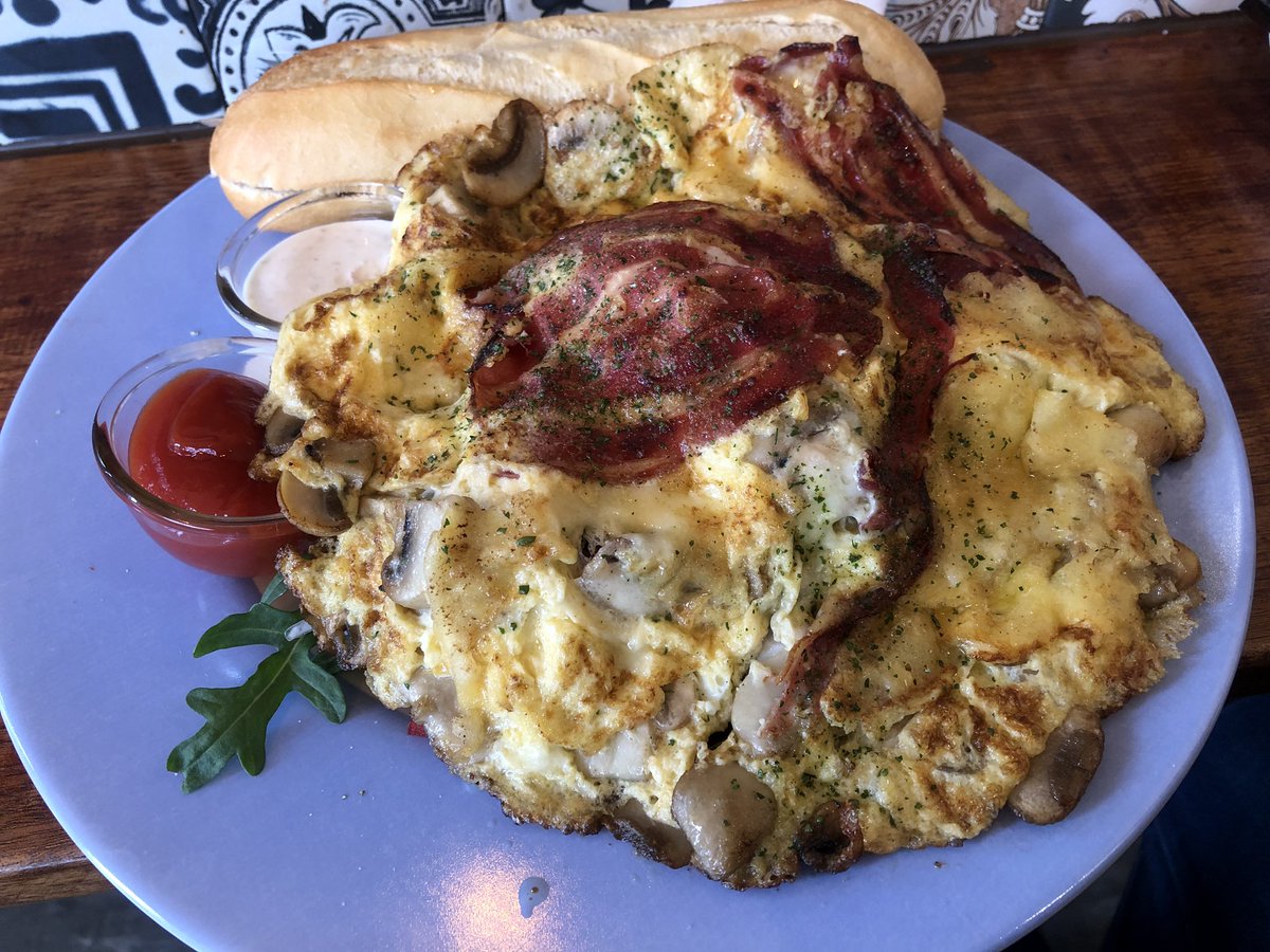 epidiscovery's tweet photo. More wonderful Amsterdam eats at Broodje Bert, Jacobsz Restaurant, Kartika, and Foodhallen (2/2) 😋🇳🇱 https://t.co/wHhlg3cxkX