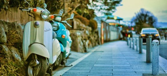 JonesLawGroup1's tweet photo. Scooter weather is here! Here are our tips for safe scooting! https://t.co/9MZoZdOYd6 https://t.co/SPdTLOsXrR