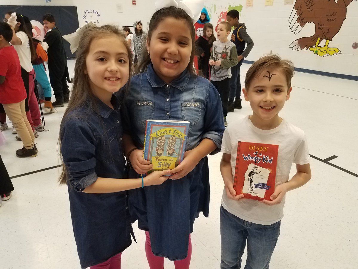 MHES_Eagles's tweet photo. Promoting literacy and having fun @MHES_Eagles for Read Across America Week! Our amazing students and teachers showed their commitment and love for reading with a Book Character Parade. #EaglePRIDE #PositivelyPWCS #PWCSProud #ReadAcrossAmerica #PWCSTitleI @DeniseHuebner2 https://t.co/f3Ba1yVYQ1