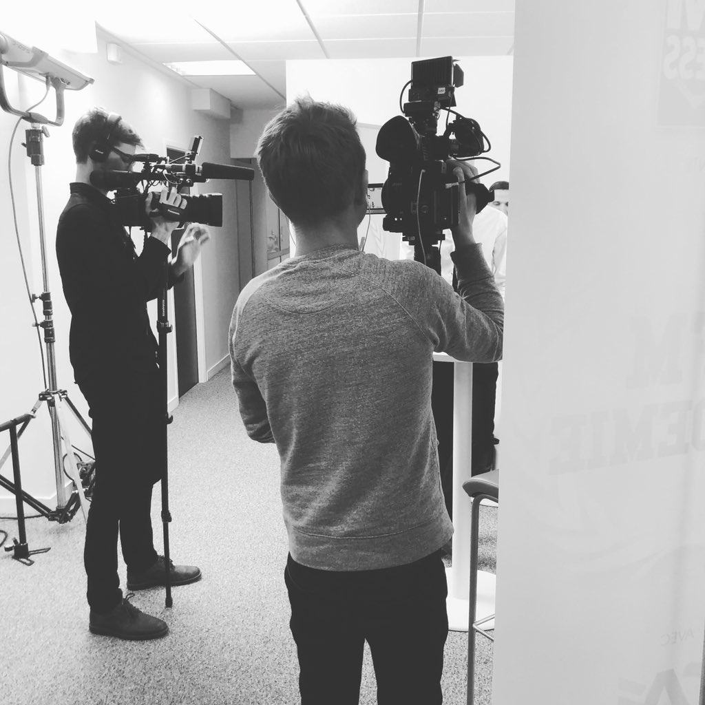 LibetLou's tweet image. Une journée pas comme les autres ! Quel que soit l’issue une expérience au top. @villageCACB @bfmbusiness  #BFMAcademie #onair #startup #casting