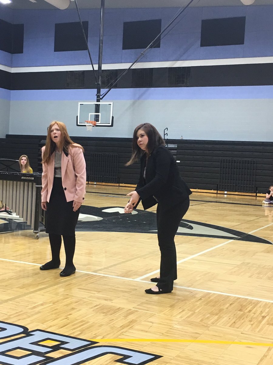 rpemshuskies's tweet photo. Future 6th graders experience our fine arts at EMS! #futurehuskypack #tours #cannotwaitfornextyear https://t.co/5DrDdXtgwc