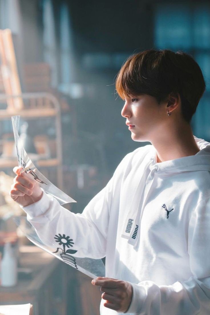 Perrine77854233's tweet photo. Happy birthday Suga Oppa!! ❤❤😍 (French A.R.M.Y) @BTS_twt @ARMYFRANCE_ @BigHitEnt @bts_bighit https://t.co/NfgPWrDUtv