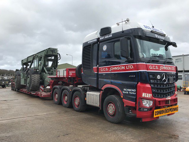 mod_sales's tweet photo. New stock arriving, sold stock going out and new stock listed!!!! #busyday #landrover #HEAVYMETAL #heavyhaulage #Kalmar #Defenderwolf #FridayFeeling https://t.co/F3B28Bva6h