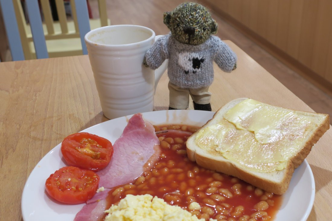 <a href="/eleanorcastile/">Alison</a> <a href="/WoollyFur/">Woolly Bears 🐻</a> @Bears1Diana @Warmnwoolly Having breakfast with bears when they join the hug and getting to know them is one of my favourite things. #FurryTails #KnittedBears