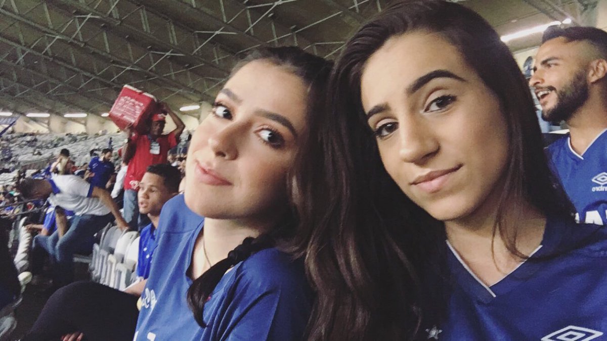 anaceclars's tweet photo. #PoderDaMulher 
@Cruzeiro 💙🌹
@srtduarrte https://t.co/S3f0TNVlJa