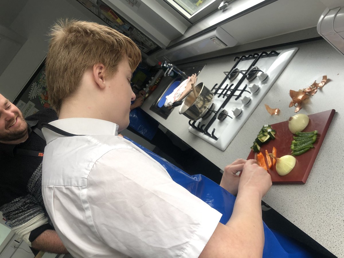 HomeEcDept's tweet photo. Chopping; peeling; slicing; dicing; frying; boiling; seasoning to taste. Year 10 are demonstrating a fantastic range of skills with our student teacher today! https://t.co/LR2f7bwNaK