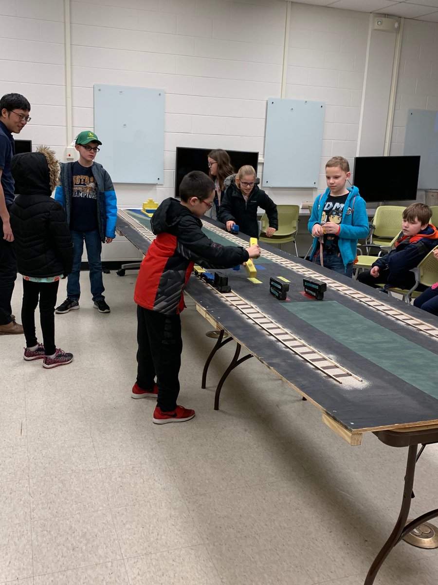 RailTECatIL's tweet photo. U of I AREMA Student Chapter, @CNRailway and #JRCentral have multiple rail exhibits at @IllinoisEOH. Stop by Newmark Lab's Crane Bay between 9am-4pm today & tomorrow to learn about #RailroadEngineering through various interactive activities! #FutureRailroaders #STEM #K12outreach https://t.co/LVNdNdVGFj