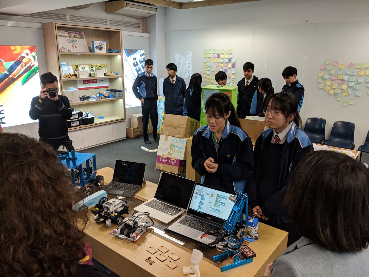 kalebrashad's tweet photo. FROM COMPLIANCE TOWARD INNOVATION: K-12 students use #designthinking to develop robotics projects, to explore their identities within a larger community &amp; to unleash their CREATIVE MOJO 🙌🏾✨ @RCHKschool!! #studentvoice #HongKong #DeeperLearning #China https://t.co/ETBL7IYLsw