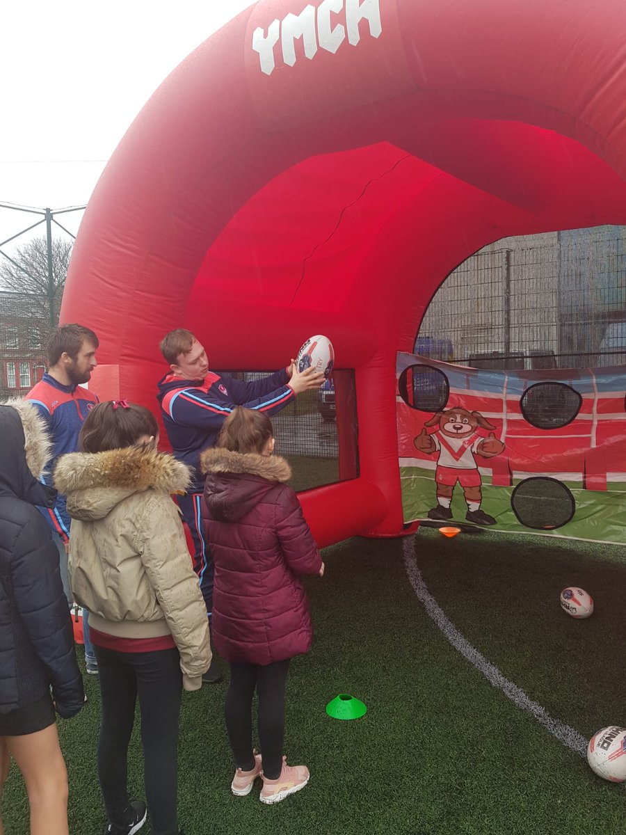 Everton in the Community tweet media