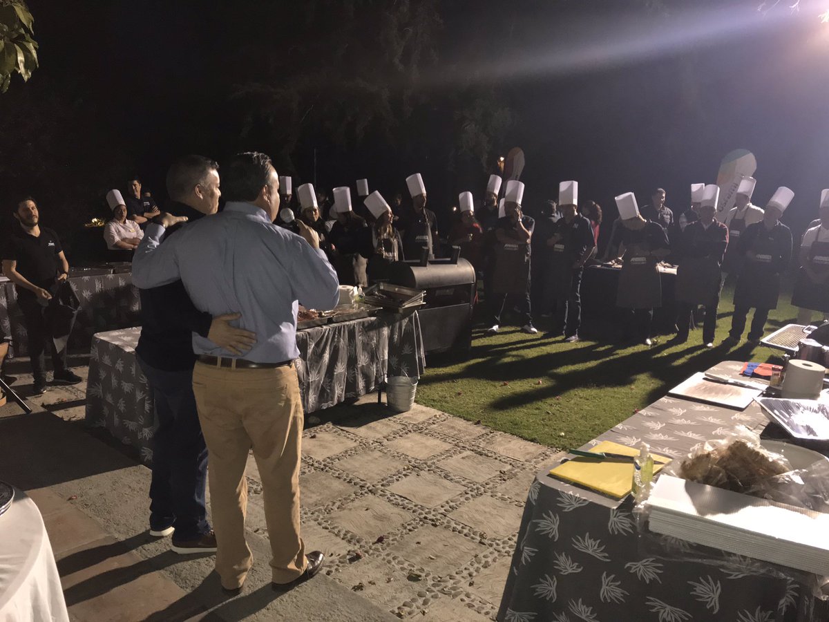 FjorgeJorge's tweet image. Cerrando actividades en el primer día de CommScope kickoff Mexico 2019 con nuestros partners en hacienda Cantalagua. #kickoff2019 #CommScopeCALA #ThinkFiber
