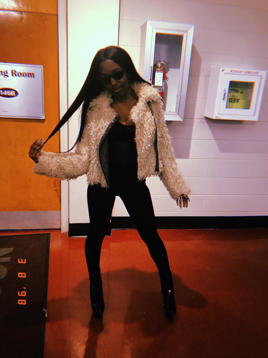 ayobribreeee's tweet photo. Colder Than a Polar Bear P*ssy Hair ❄️ #newshoealert https://t.co/KT69d4HC02