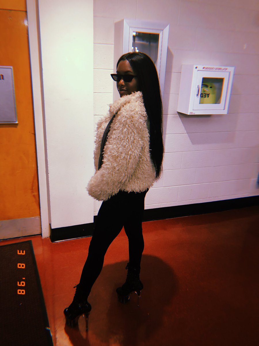 ayobribreeee's tweet photo. Colder Than a Polar Bear P*ssy Hair ❄️ #newshoealert https://t.co/KT69d4HC02