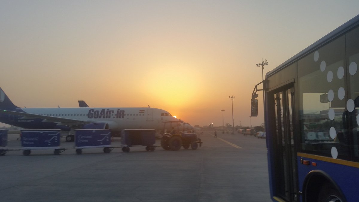 TeamPraan's tweet photo. The Sun sets on our last day in #india
WHAT A WEEK!
The PooSwitcheroo is in &amp; We've witnessed the amazing influence of @WaterAidIndia in communities, government &amp; water authorities
We hope our discussions plant seeds of ideas that are brought to life to achieve &amp; sustain #SDG6 https://t.co/ipfghRHop9