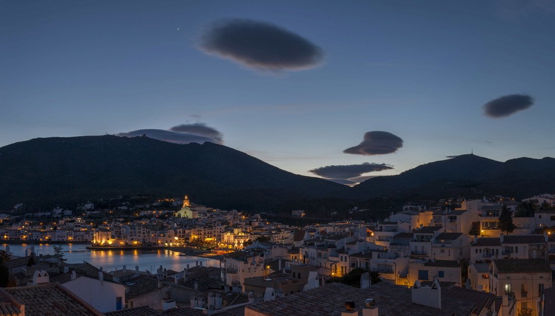 yourlocalguides's tweet photo. Un passeig per les estrelles de Cadaqués
#Binocles, #Cadaqués, #Catalunya, #Constellacions, #Estels, #Estrelles, #Girona, #Planetes
https://t.co/ieI5ioGwpU https://t.co/xUtSq83dUJ