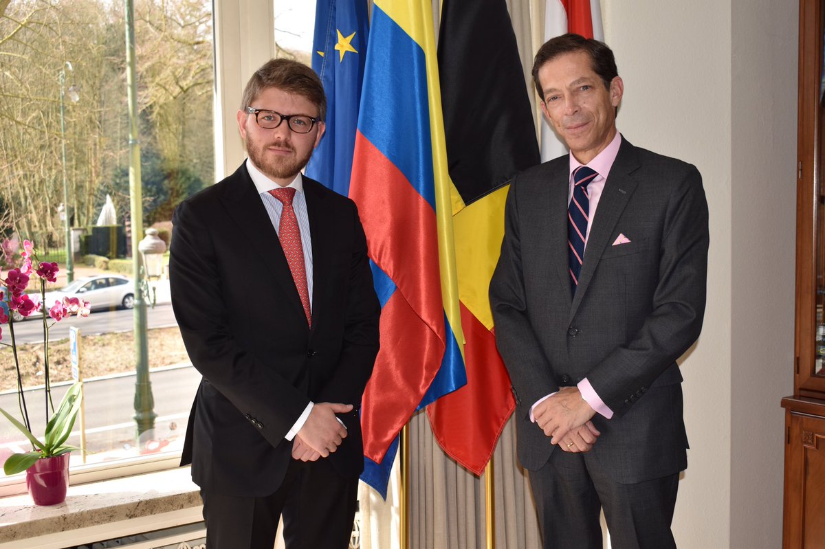 FundacionRevel's tweet photo. Agradecemos al Embajador de Colombia ante la Unión Europea 🇪🇺 @FelipeGarciaE por recibir a las ganadoras del Euromodelo Joven 2018 y a la @UEenColombia @llombartpatUE por hacerlo posible https://t.co/kACajS3A1Z