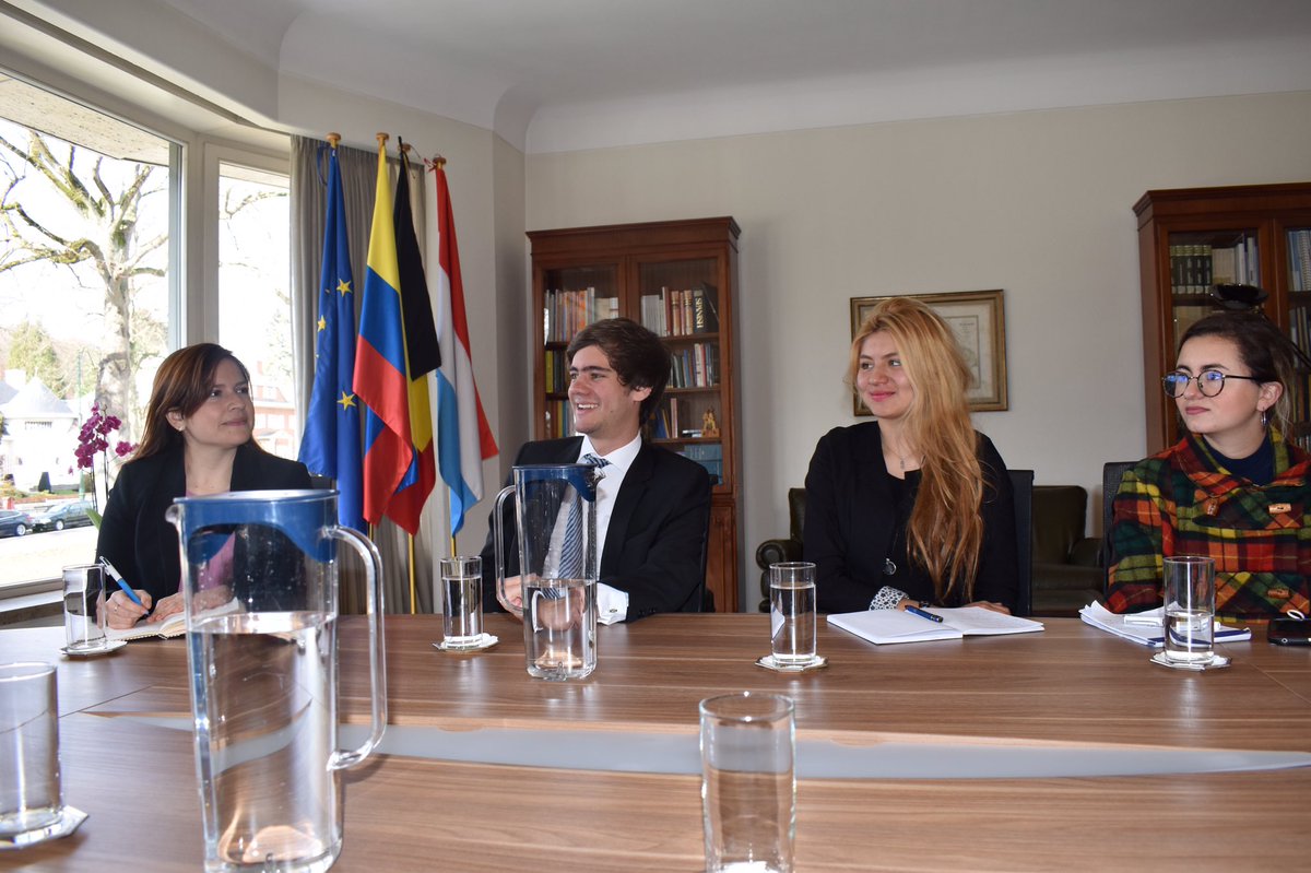 FundacionRevel's tweet photo. Agradecemos al Embajador de Colombia ante la Unión Europea 🇪🇺 @FelipeGarciaE por recibir a las ganadoras del Euromodelo Joven 2018 y a la @UEenColombia @llombartpatUE por hacerlo posible https://t.co/kACajS3A1Z