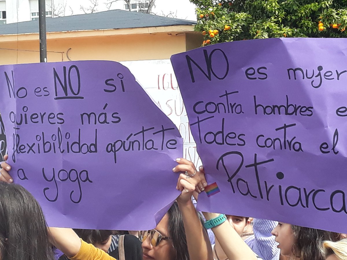 APCGinfo's tweet photo. Las periodistas del #CampodeGibraltar de @APCGinfo y @PeriodistasAND también han estado representadas hoy en la manifestación celebrada en #Algeciras por el #8M #HuelgaFeminista2019 #NiUnPasoAtrás #NoEsNO #DiaDeLaMujer #igualdadreal contra la #BrechaSalarial y el #TechoDeCristal https://t.co/OLIKtzFcSc
