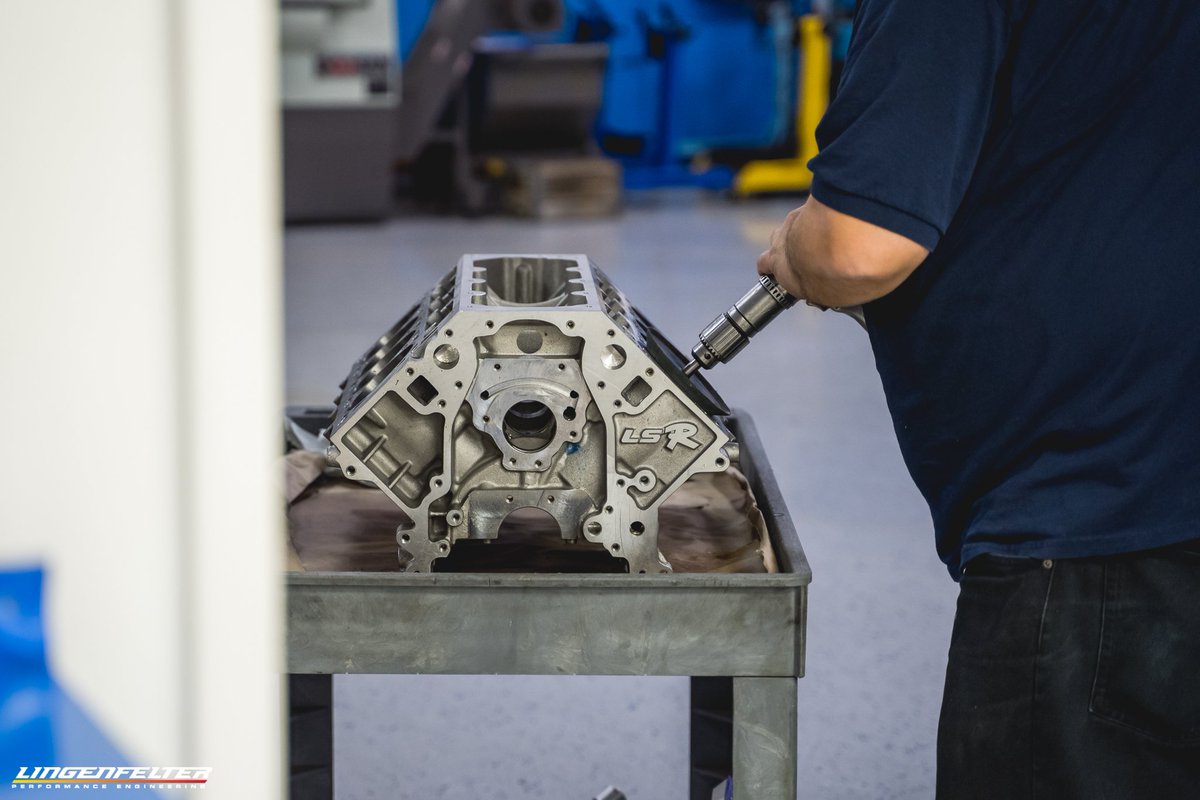 LingenfelterLPE's tweet image. We start a new #buildupdate series following Dirk Stratton&apos;s Formula Drift Pro 1 engine going in his #driftvette. In this build we will be using a LS-R block as a base for this build!