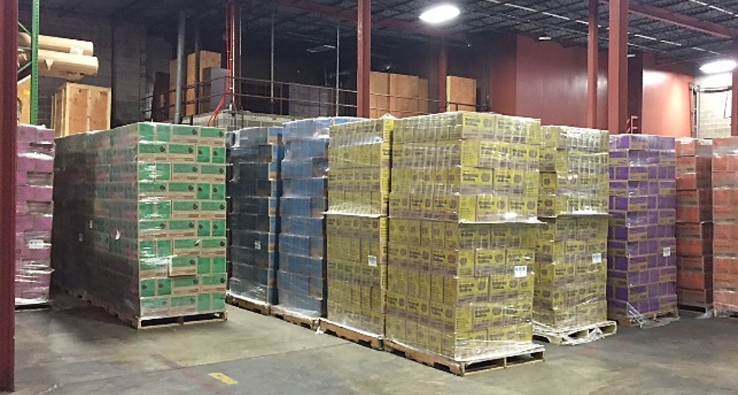 Arm_SanAntonio's tweet photo. It’s our favorite time of the year! Why? Armstrong agency warehouses across the nation are filled with girl scout cookies! Take a peek! Warehousing needs? Contact us today at 210.225.6683 #SAArmstrong #ArmstrongRelocation #ArmstrongCommercialServices #Warehousing #Storage https://t.co/SsAtcSueBZ