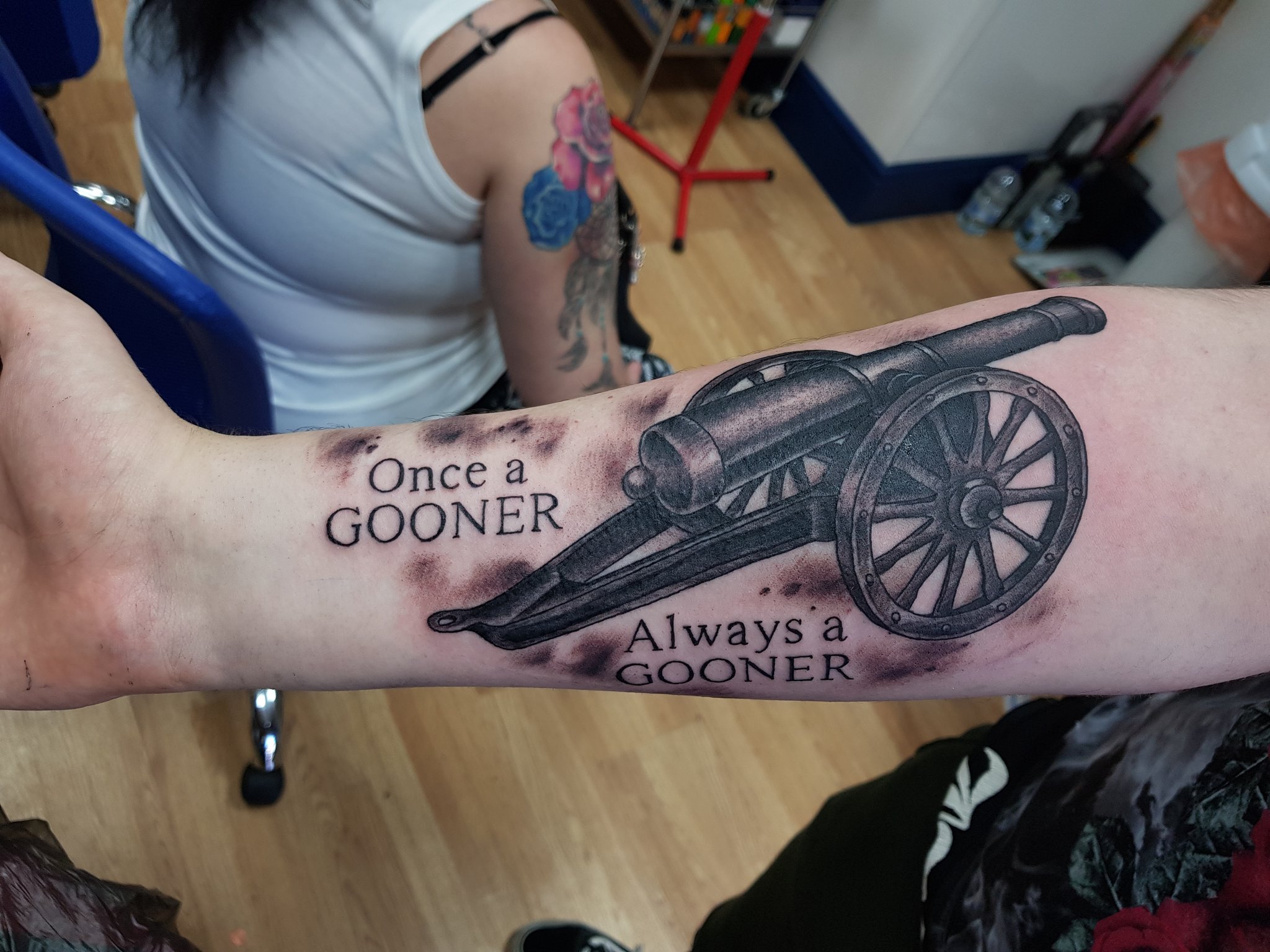 Got an Arsenal Tattoo today Its old school so it faces left Gunners COYG rGunners #38 Got an Arsenal Tattoo today Its old school so it faces left Gunners COYG rGunners